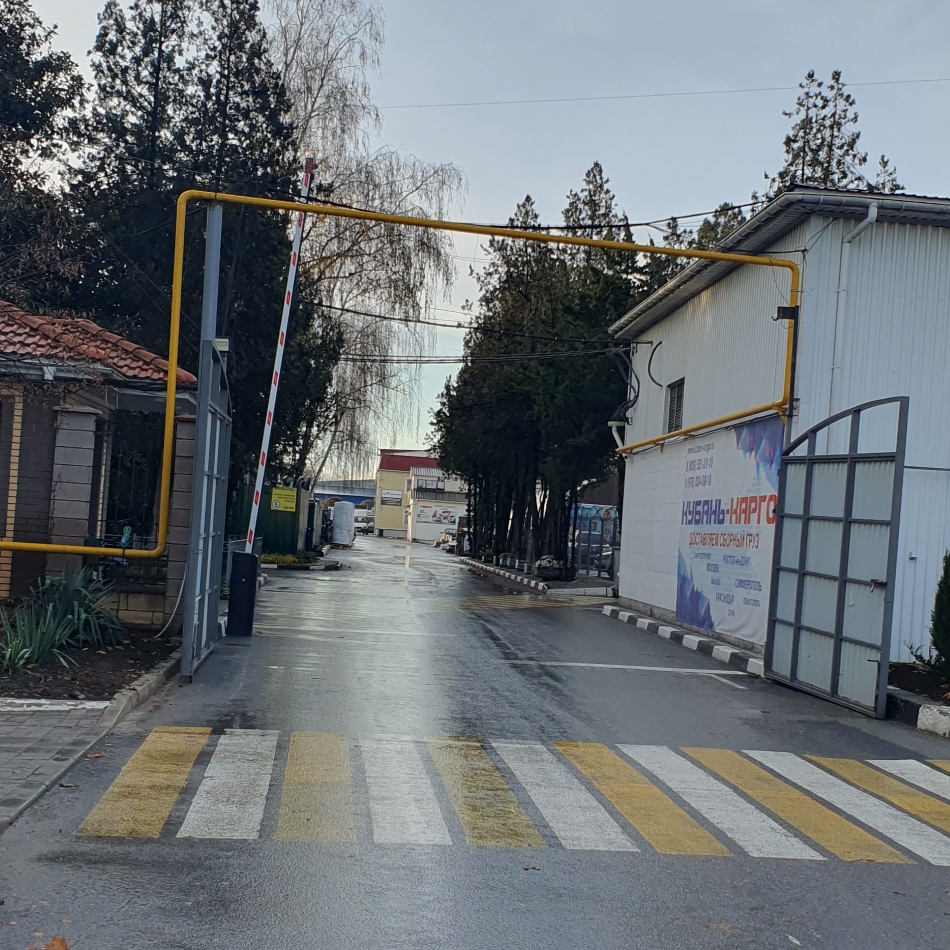 Фото здания офиса