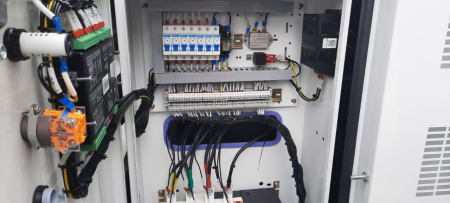 Дизельный генератор  AD-50-Т400 в кожухе со встроенным АВР