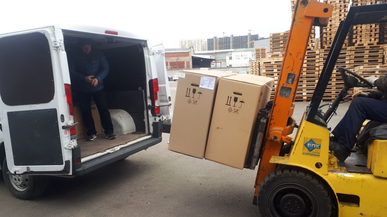 Отгрузка двух компрессоров для ремонтных работ